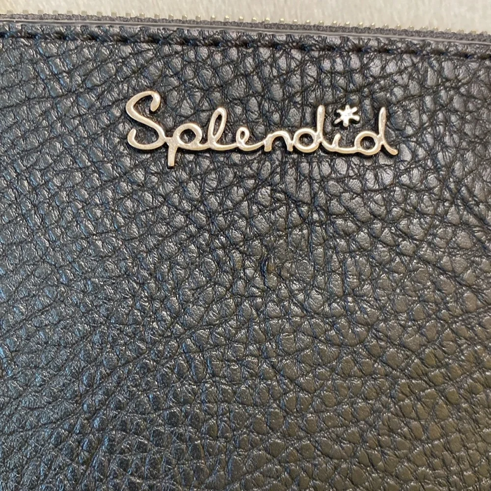 Splendid black zippered pebbled leather 7.5 x 4.5 wristlet clutch EUC